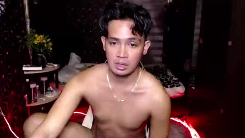 VEeeAsian online show from November 19, 4:17 pm