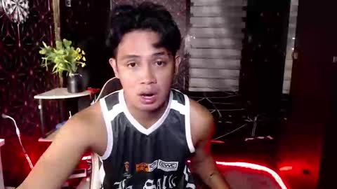 VEeeAsian online show from January 7, 10:31 am