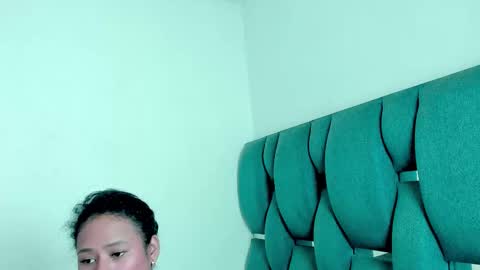 poutyseleny online show from December 2, 11:41 am