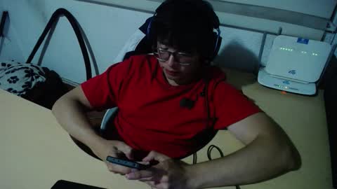 Snapshot of powerfulzeus2 chatting on October 3, 2:53 am powerfulzeus2 online show from October 3, 2:53 am