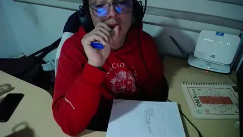 powerfulzeus2 online show from November 6, 4:48 am