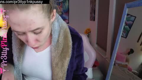 Snapshot of pr3ttyp1nkpussy chatting on February 4, 3:22 am Evangeline Eva Darling online show from February 4, 3:22 am