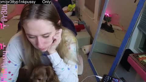 Snapshot of pr3ttyp1nkpussy chatting on March 1, 1:21 am Evangeline Eva Darling online show from March 1, 1:21 am