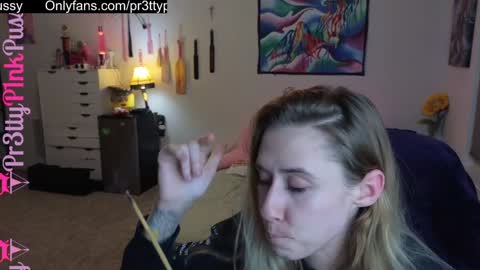 Snapshot of pr3ttyp1nkpussy chatting on February 26, 1:36 am Evangeline Eva Darling online show from February 26, 1:36 am