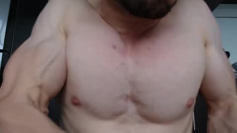 Snapshot of preettyboyx chatting on September 27, 8:28 pm JUAN online show from September 27, 8:28 pm