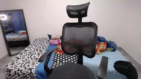 Plux online show from November 28, 7:10 pm