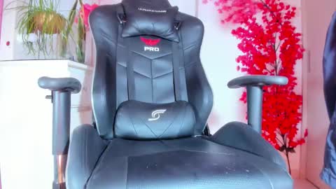 PRESSURE online show from March 27, 8:59 am