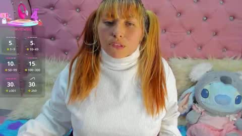 Snapshot of pretti__violet_ chatting on October 22, 11:50 pm Pretti Violet online show from October 22, 11:50 pm