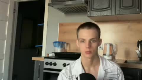 pretty online show from July 3, 1:10 am