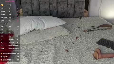 pretty_and_strong online show from November 21, 3:48 am