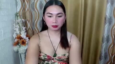 elennah online show from October 27, 1:11 pm