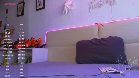 pretty_helga online show from September 30, 8:58 am