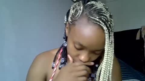 pretty jazminee online show from July 22, 10:50 am