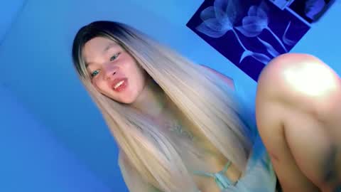 Flor online show from October 29, 10:10 pm