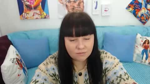 pretty_malika online show from May 7, 7:04 am