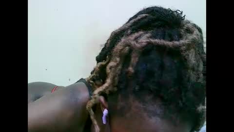 Snapshot of pretty_mellan chatting on March 7, 12:12 pm pretty_mellan online show from March 7, 12:12 pm