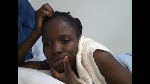 pretty_petite_ebony online show from January 19, 3:16 am
