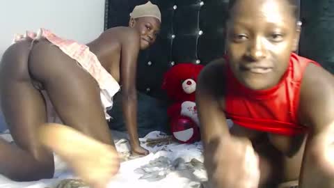 pretty_petitebody online show from September 13, 9:28 pm