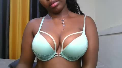 pretty_shila online show from November 25, 7:01 pm