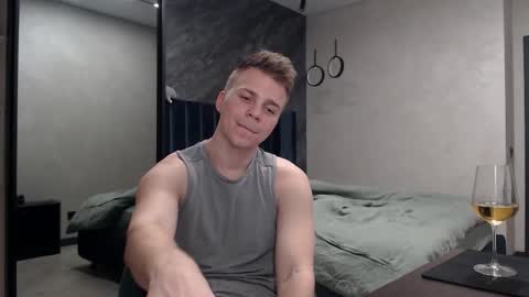 Justin online show from December 5, 7:33 pm