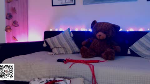 Alma online show from November 26, 6:37 pm