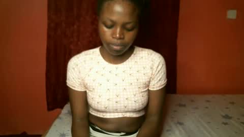 SaraCattra online show from January 18, 1:08 am