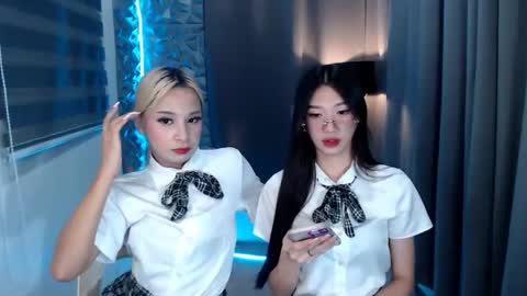 ASHLEY online show from January 17, 3:43 pm