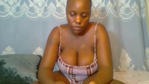 SHANIA online show from April 26, 6:27 pm