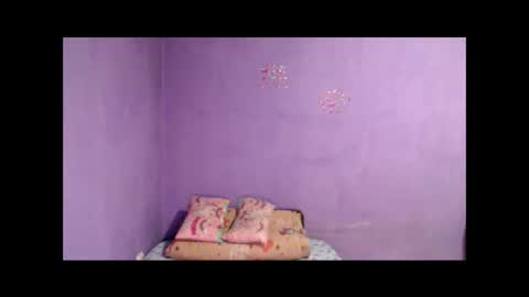 prettyjulliette online show from March 4, 5:24 pm