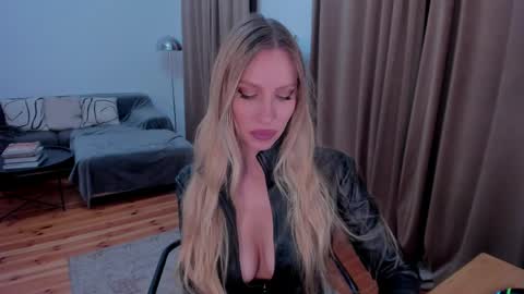 Eva online show from April 18, 1:51 am