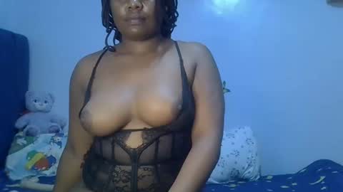 prettymel1 online show from March 15, 6:55 pm