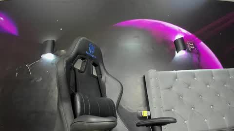 Laura  Onlyfans   40OFF online show from March 17, 10:15 pm