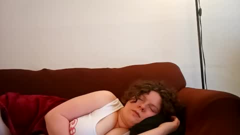 Leah online show from February 25, 8:34 pm