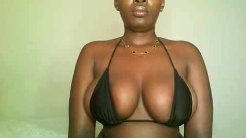 prettyvishy online show from February 20, 2:51 am