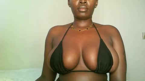 prettyvishy online show from February 20, 7:12 am