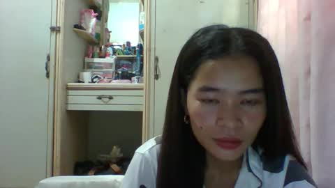 prety784828 online show from May 14, 1:04 am