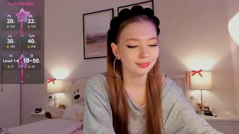 Princess Diana online show from March 25, 8:15 pm