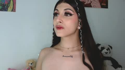 Sophie online show from April 12, 5:00 am