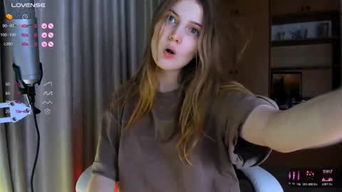 princessaalicc online show from January 5, 5:27 pm