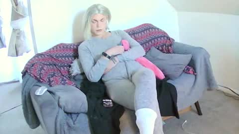 KCGREY online show from October 26, 6:58 am