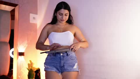 Lu online show from April 11, 8:13 pm