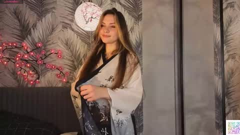 Hina online show from May 30, 5:00 pm