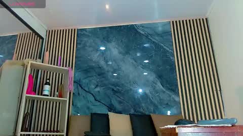 priscilarainbow online show from November 14, 9:38 pm