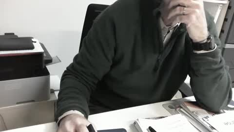 mature hairy guy online show from November 15, 11:12 am