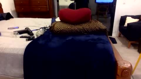 proudbottom online show from November 28, 2:52 am