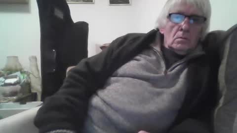 proudwelshman online show from January 12, 10:12 pm
