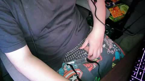 your mysterious man online show from April 21, 2:15 am