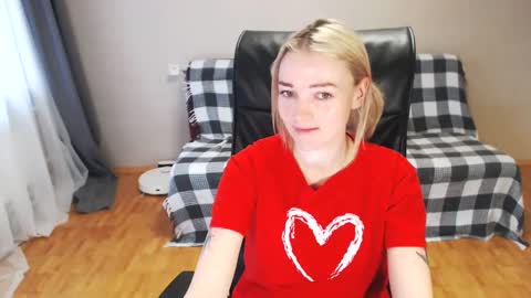 Polly online show from February 16, 5:15 am