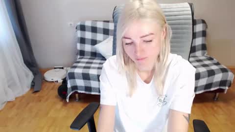 Polly online show from March 20, 3:22 am