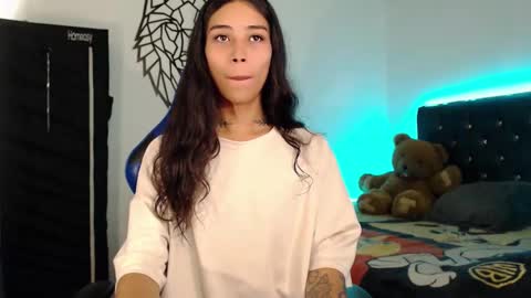 Cris online show from November 6, 5:27 pm